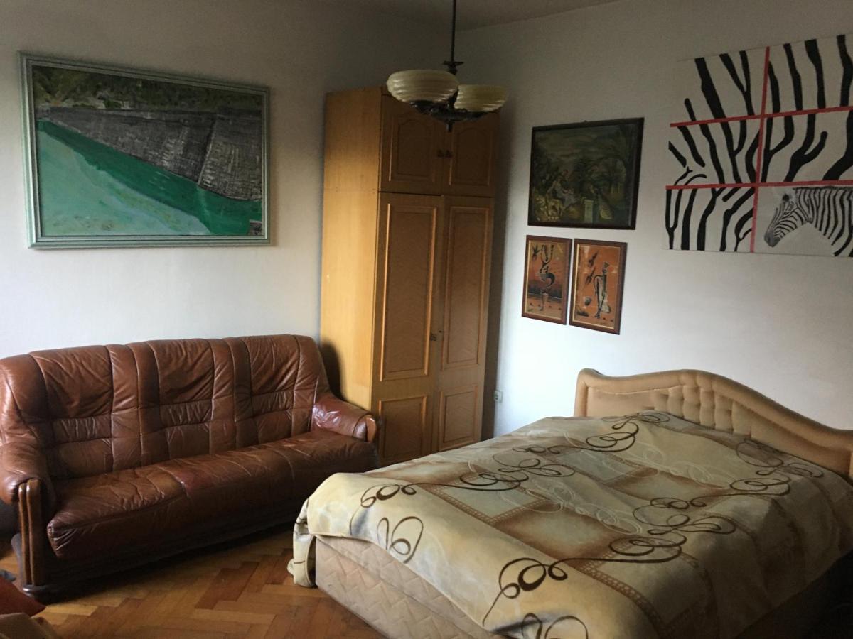 Art House 001 Hotel Котор Екстериор снимка